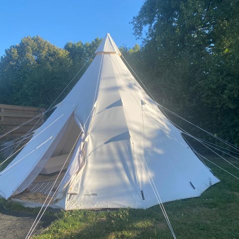 TENTE 4 personnes - Tente Tipi - sanitaires communs