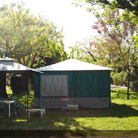 BUNGALOW DE LONA 5 personas - Sin instalaciones sanitarias