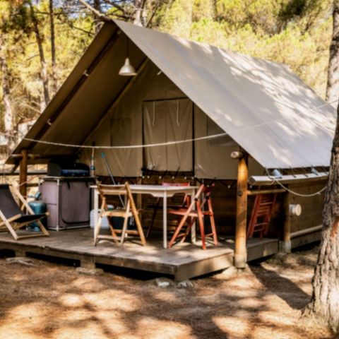 CANVAS AND WOOD TENT 5 people - Lodge tent without sanitary facilities - arrival on Saturday in high season