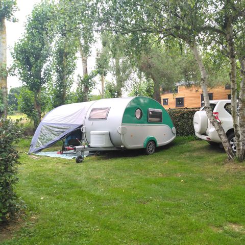 EMPLACEMENT - Emplacement tentes, caravane et camping-car