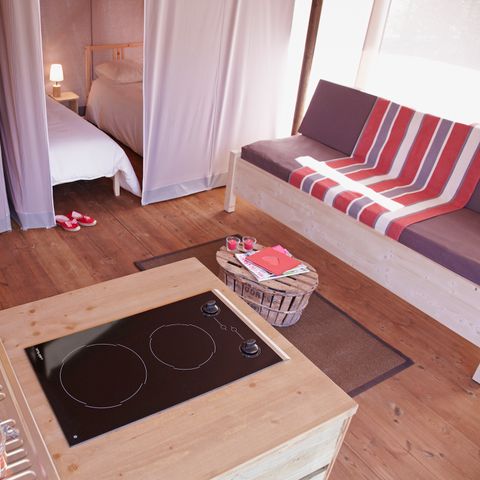 TENTE TOILE ET BOIS 4 personnes - Cabane Lodge Standard 20m² 2 chambres + serviettes et draps + terrasse couverte + TV