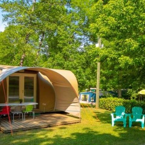 BUNGALOWTENT 4 personen - LE PETIT CHATEAU (zonder sanitair)