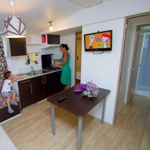 MOBILE HOME 4 people - 3 bedrooms / 1 bathroom - covered terrace