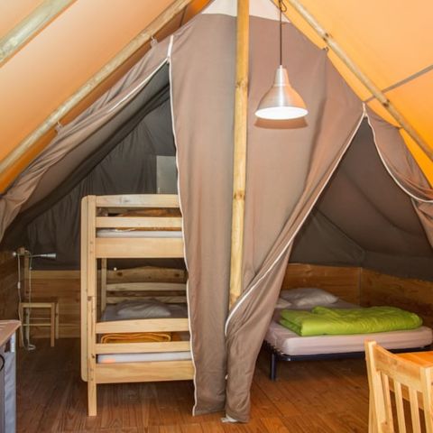 BungalowTent 4 personen - Amazonehut (zonder sanitair)