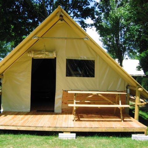 CANVAS AND WOOD TENT 5 people - AMAZONE (Without sanitary facilities)