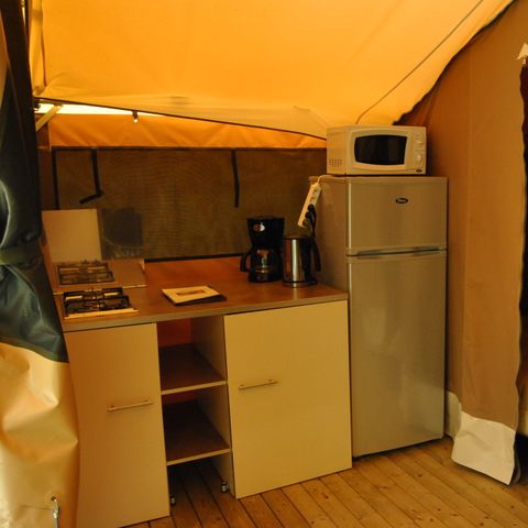 CANVAS AND WOOD TENT 4 people - Unusual - 2 bedroom lodge tent - no sanitary facilities - Sunday -