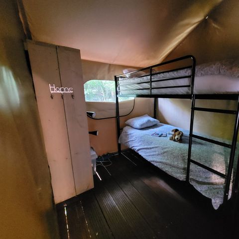 TENDA IN TELA E LEGNO 4 persone - Insolite Premium - Tenda Bali con 2 camere da letto e servizi igienici.