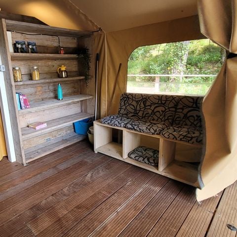 TENDA IN TELA E LEGNO 4 persone - Insolite Premium - Tenda Bali con 2 camere da letto e servizi igienici.