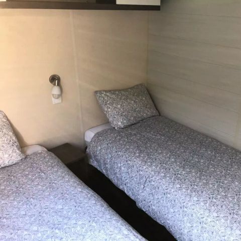 MOBILHEIM 4 Personen - Komfort 3 Zimmer 4 Personen Klimatisiert + TV