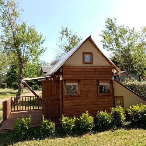 CANVAS AND WOOD TENT 4 people - LODGE Cocotier (without sanitary facilities)