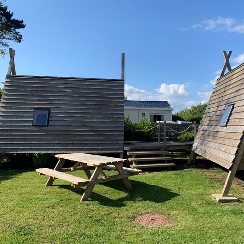 HÉBERGEMENT INSOLITE 4 personnes - Cabane tipi  12m², 2 chambres 2023 sans sanitaire privatif