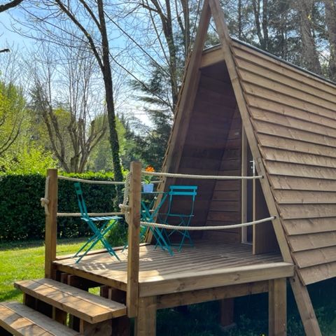 HÉBERGEMENT INSOLITE 2 personnes - Cabadienne - Tente bois 6 m²