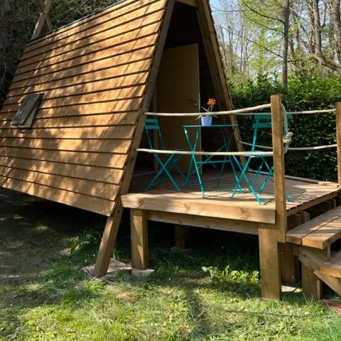 HÉBERGEMENT INSOLITE 2 personnes - Cabadienne - Tente bois 6 m²