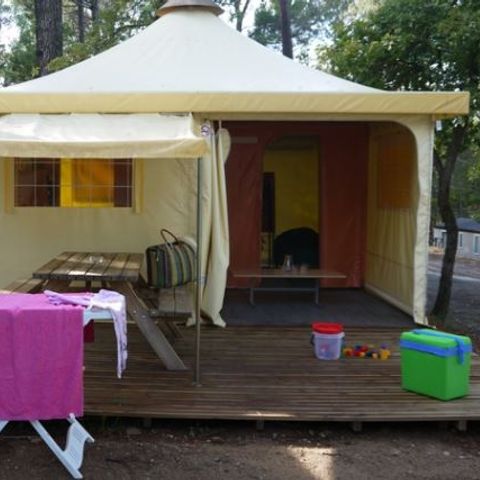 BUNGALOW DE LONA 5 personas - Cámper (sin instalaciones sanitarias)