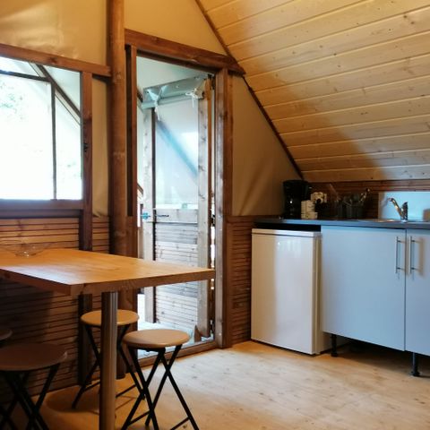 BUNGALOW 4 Personen - Leinwand und Holz Nr. 7 Eichhörnchen 29 m² Halbkomfort