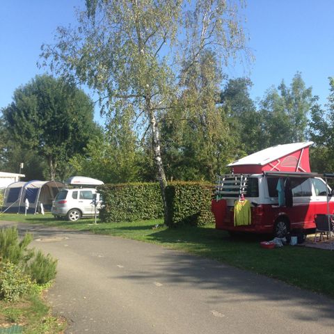 PARZELLE - Pauschale für Stellplatz (1 Fahrzeug / mit Strom)