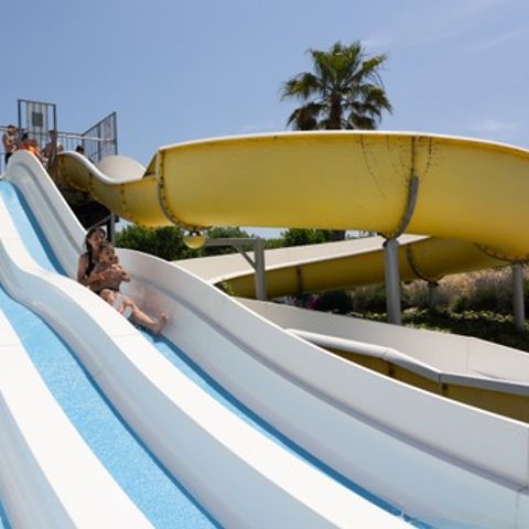 Camping Resort Els Pins - Camping Barcelone