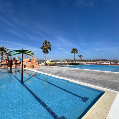 Camping Resort Els Pins - Camping Barcelone