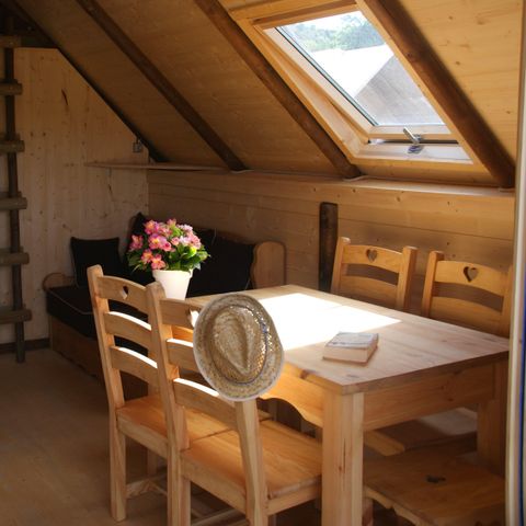 CANVAS AND WOOD TENT 5 people - Cabane du Trappeur 24m² CONFORT 2 bedrooms + air conditioning