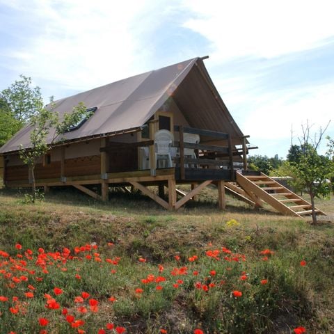 TENTE TOILE ET BOIS 5 personnes - Cabane du Trappeur 24m² CONFORT 2 chambres + climatisation