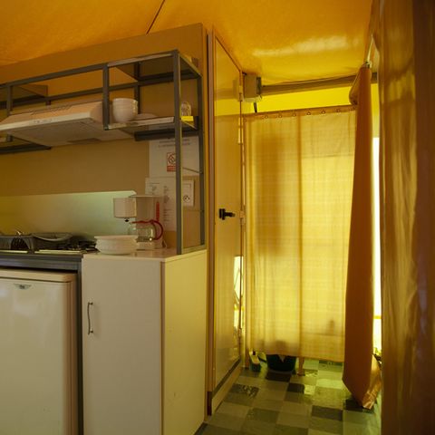 BungalowTent 6 personen - Standaard 25 m² 2 slaapkamers