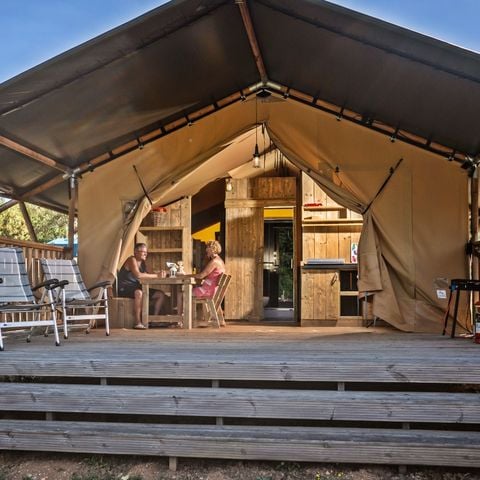 CANVAS AND WOOD TENT 4 people - > NEW Premium 2-bedroom Safari tent