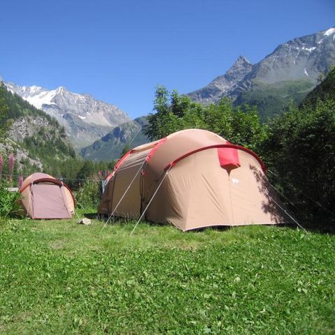 PIAZZOLA - Pacchetto natura (1 tenda, roulotte o camper / 1 auto)