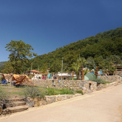 EMPLACEMENT - JAUNE POUR PETITES TENTES ET TENTES MOYENNES