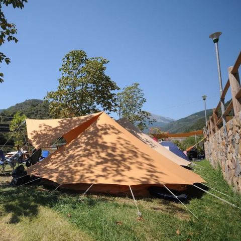 EMPLACEMENT - JAUNE POUR PETITES TENTES ET TENTES MOYENNES