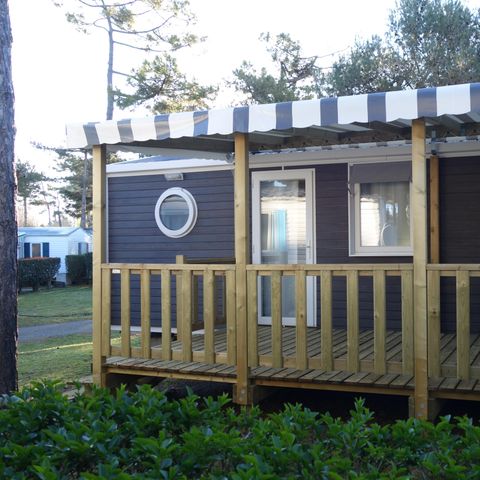 Stacaravan 5 personen - 2 Comfort slaapkamers 26m² + Overdekt terras 26m².