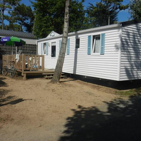 Stacaravan 6 personen - CAMPING ACAPULCO MH 3 standaard slaapkamers (stacaravans ouder dan 12 jaar) 30m² onoverdekt houten terras