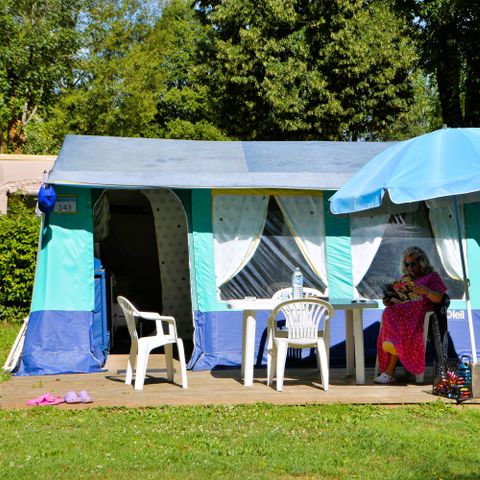 BUNGALOW DE LONA 6 personas - SIN INSTALACIONES SANITARIAS