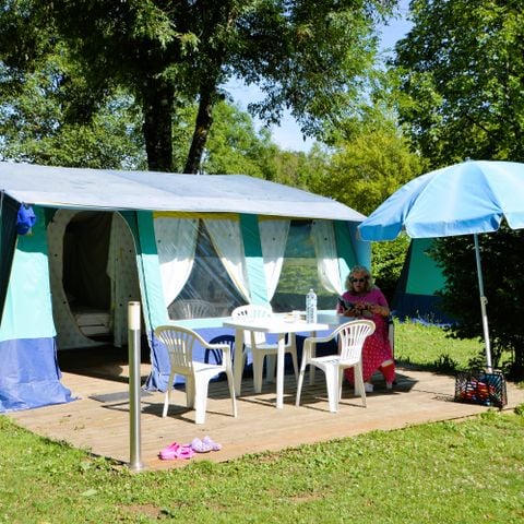 BungalowTent 6 personen -  Bungalowtent 25m² - 2 kamers - zonder sanitair 4/6 pers