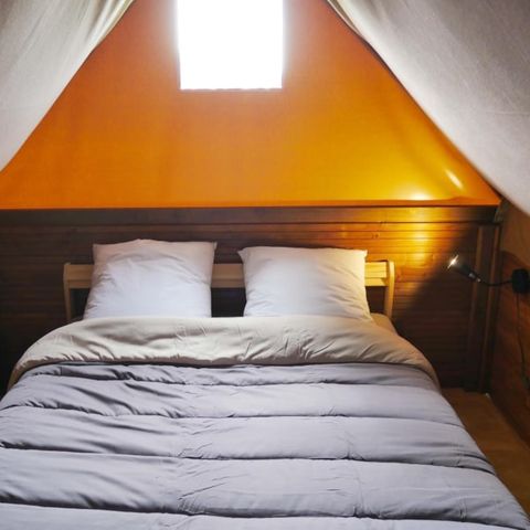 TENTE TOILE ET BOIS 4 personnes - Lodge Tribu (sans sanitaires)