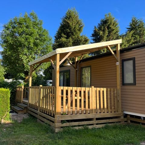 BUNGALOW 5 people - Oak 28 m² with semi-covered wooden terrace