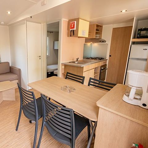 Stacaravan 6 personen - Mobile-home | Comfort XL | 2 slaapkamers | 4/6 pers. | Verhoogd terras | Airconditioning