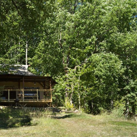 CANVAS AND WOOD TENT 6 people - Tent SAFARI LODGE OKAVANGO PREMIUM 57 M² / 3 Bedrooms - Covered terrace