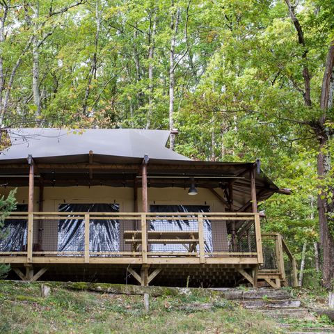 CANVAS AND WOOD TENT 6 people - Tent SAFARI LODGE OKAVANGO PREMIUM 57 M² / 3 Bedrooms - Covered terrace