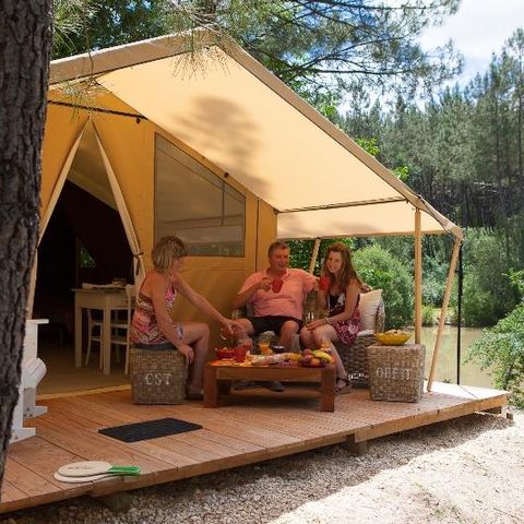 CANVAS AND WOOD TENT 5 people - COTTON LODGE NATURE 25m² / 2 bedrooms - covered terrace (no private bathroom)