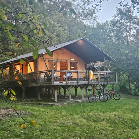 Lodge 4 personen - SAFARI LODGE NATURE SANDERS 2-slaapkamer tent - overdekt terras (geen eigen badkamer)