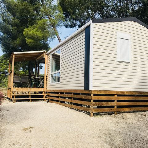 Stacaravan 4 personen - 2 slaapkamers COMFORT stacaravan 7,5mx4m (28-30m2) + half overdekt terras + airconditioning + televisie