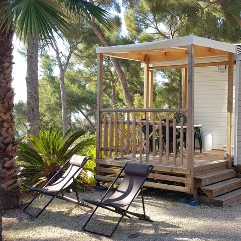 Stacaravan 4 personen - 2 slaapkamers COMFORT stacaravan 7,5mx4m (28-30m2) + half overdekt terras + airconditioning + televisie