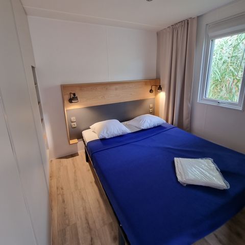 Stacaravan 4 personen - Stacaravan CONFORT PLUS 2 kamers 8mx4m (29,9m²) + airconditioning + vaatwasser + terras + tv