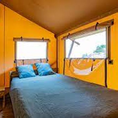 CANVAS BUNGALOW 4 people - Safari tent (2 bedrooms,WC/SDB)