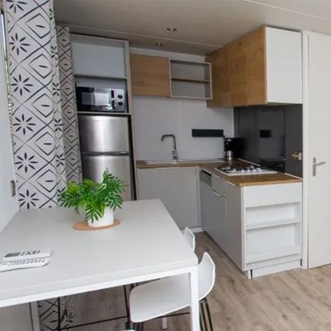 MOBILHOME 4 personas - Mobil home Sillans Jacuzzi privado - 32m² - 2 habitaciones - Lavavajillas + Tv + A/C