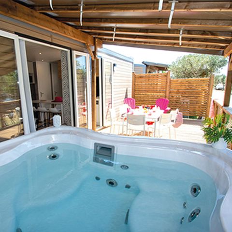 MOBILE HOME 6 people - Mobile home Cotignac Private Jacuzzi - 33m² - 3 bedrooms - Dishwasher + TV + A/C