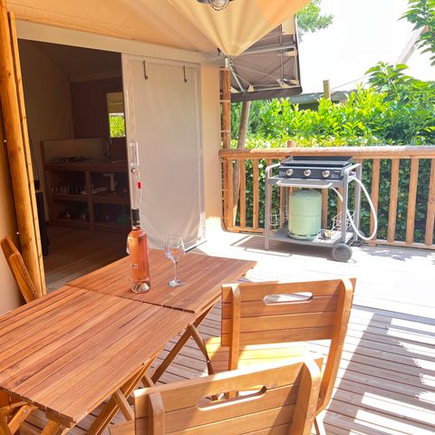 TENTE TOILE ET BOIS 4 personnes - Lodge safari Aiguines - 26m² - Glamping