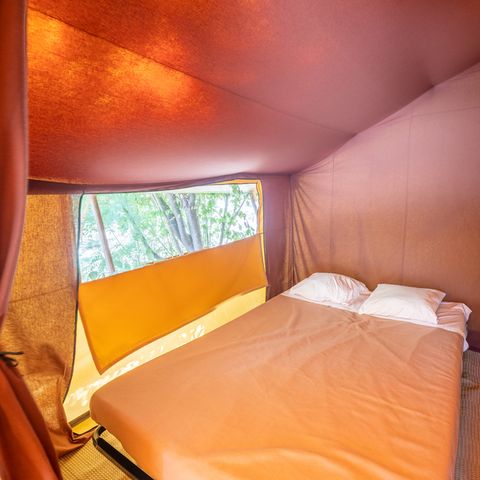 Tent 4 personen - Natuurtent - 2 slaapkamers (geen sanitair)