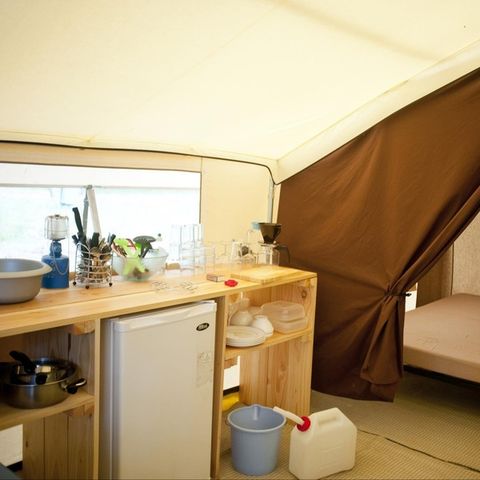 Tent 5 personen - Natuurtent - 2 slaapkamers (geen sanitair)