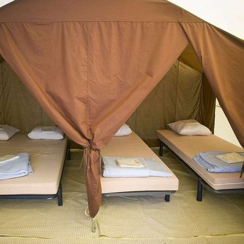 Tent 5 personen - Natuurtent - 2 slaapkamers (geen sanitair)